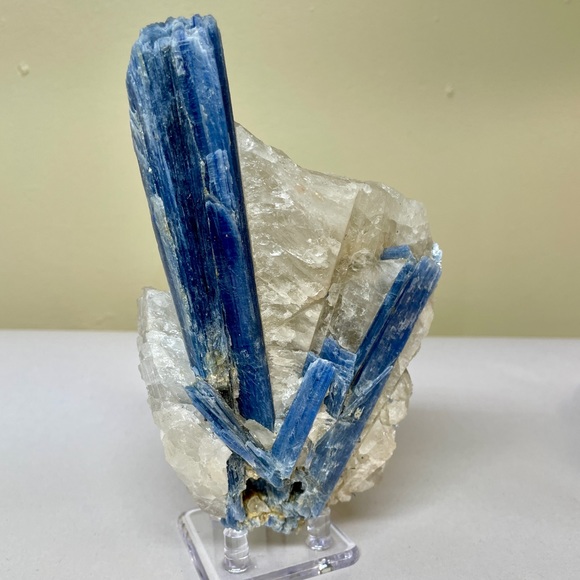 Kyanite in Quartz 0.85kg
